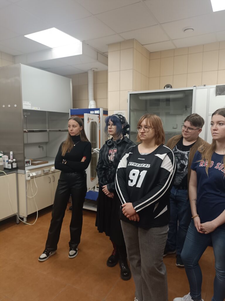 Grupa studentów