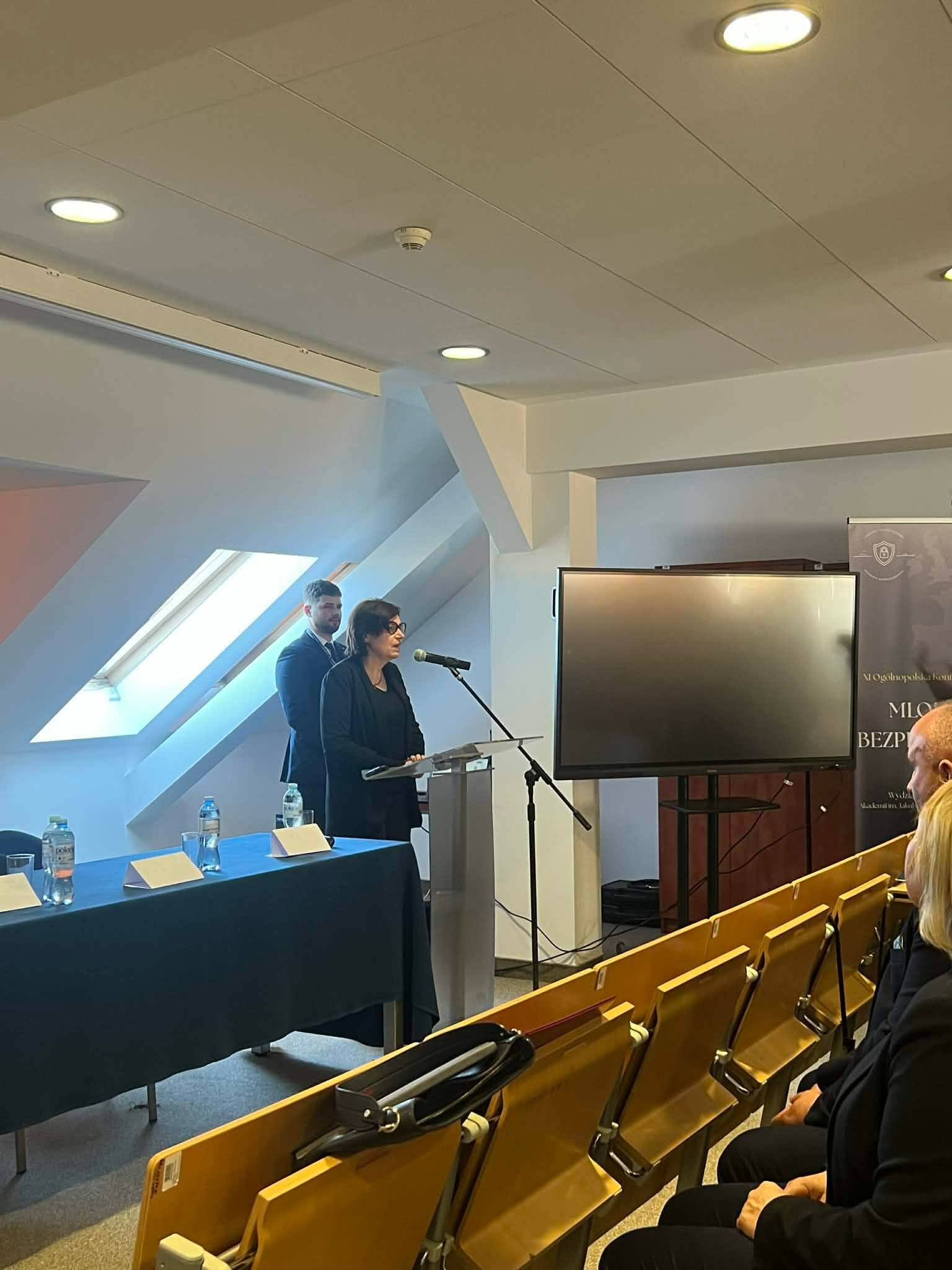 Dziekan Wydziału prof. AJP dr hab. Beata Orłowska podczas otwarcia konferencji