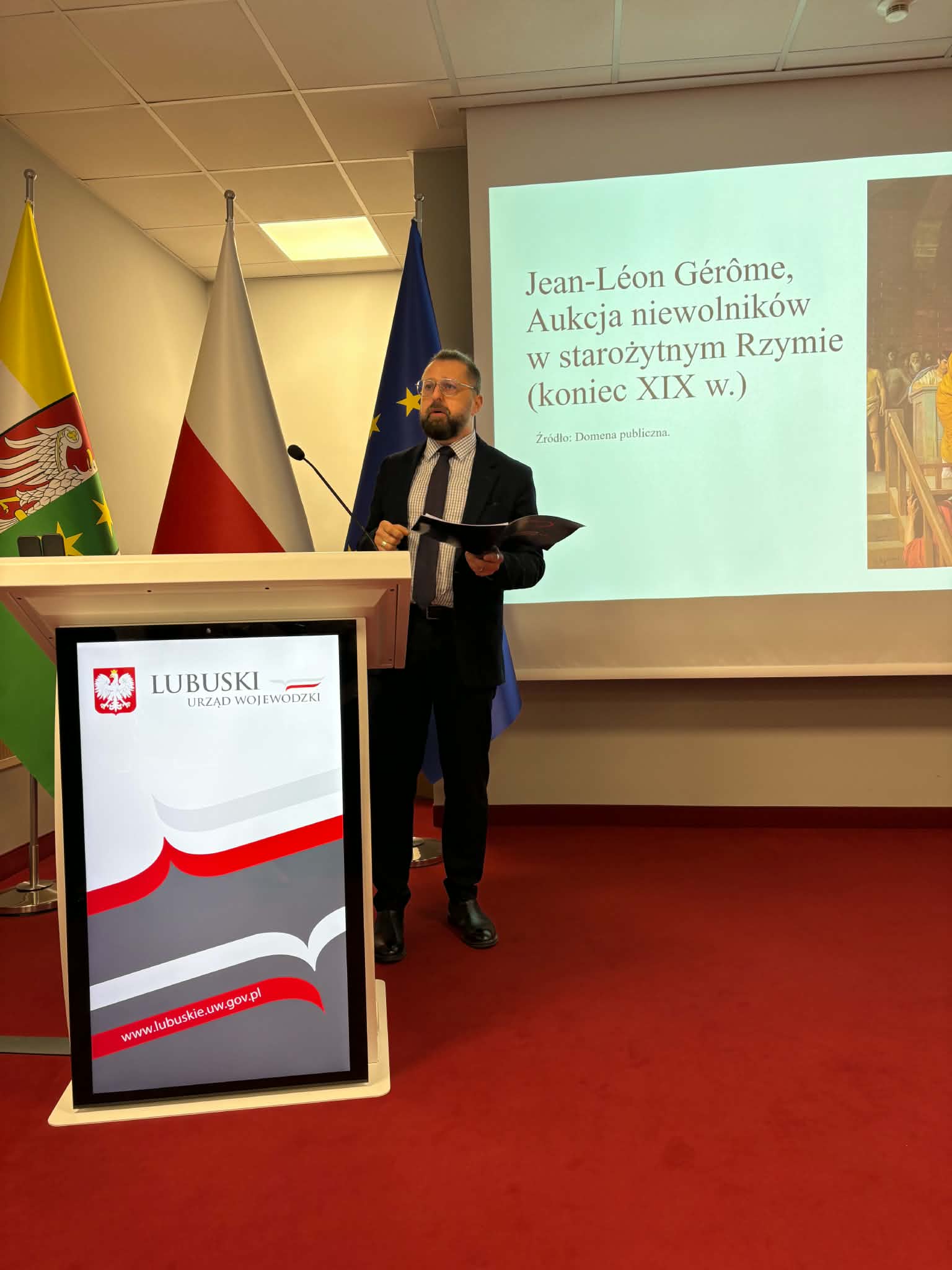 prof. AJP dr hab. Przemysław Słowiński
